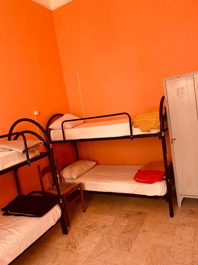 Dama Hostelbb Napoli Eksteriør billede